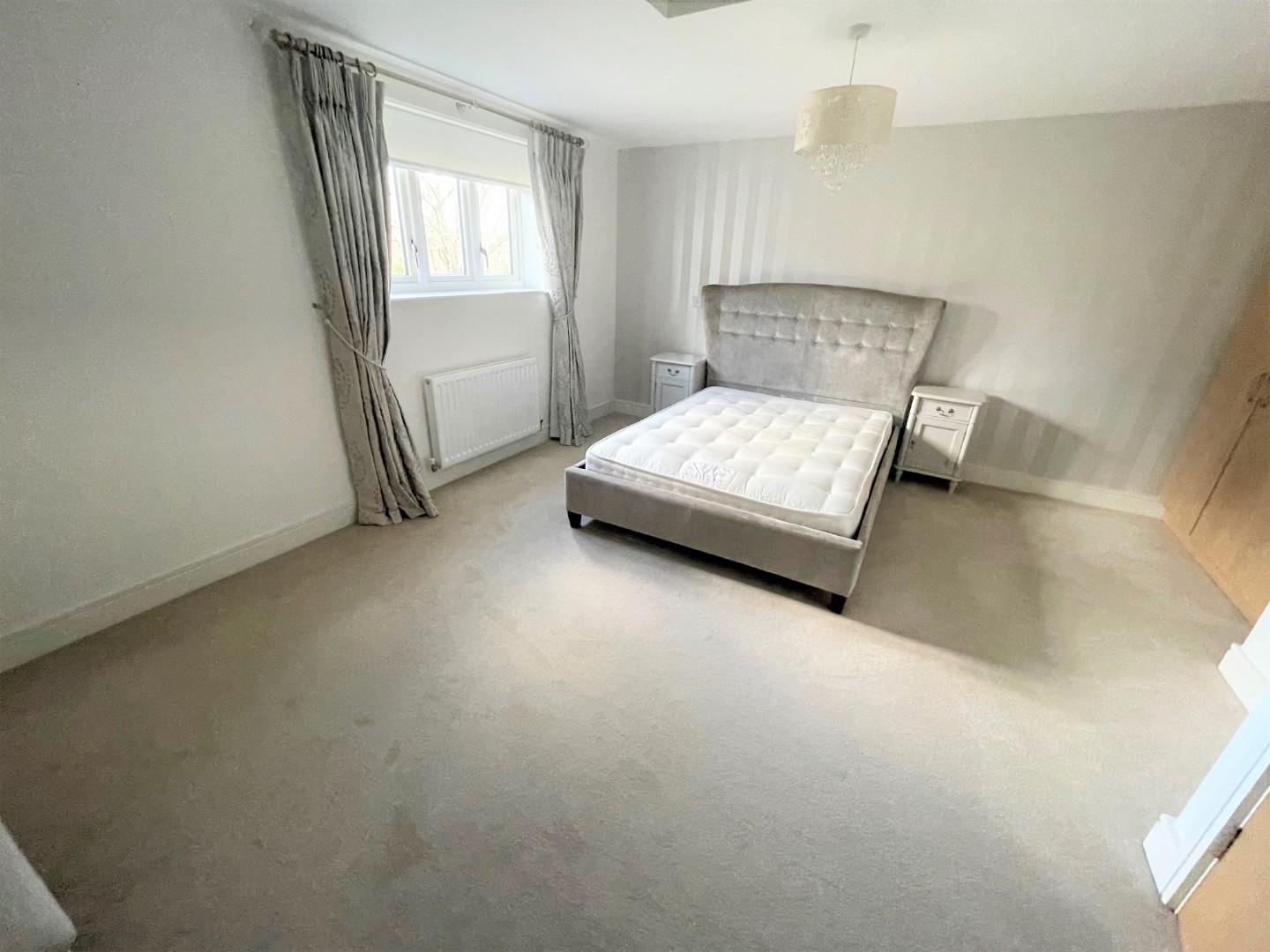 Albuhera Mews, Mill Hill